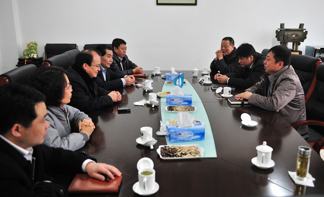 集团公司副总经理闵维到运河煤煤矿调研慰问