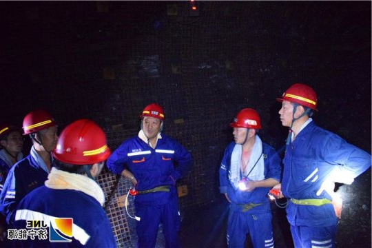 张广宇到金桥煤矿督导时指出：抓实生产技术管理 抓住安全生产的“牛鼻子”