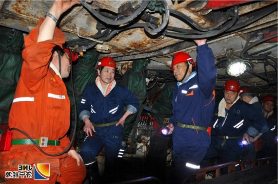 张广宇在花园煤矿强调：要坚定发展信心，保持创业激情，依托人才和科技推进“提效减人创效”发展战略不动摇