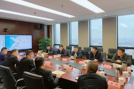 张广宇陪同丰家雷、刘刚到中船贸易上海公司洽谈合作