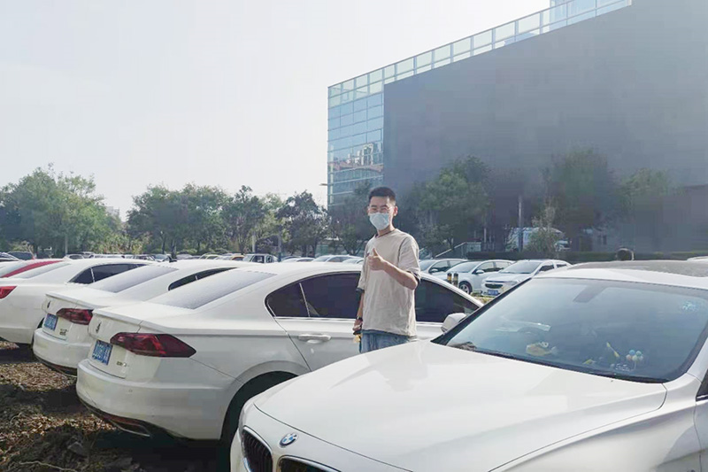 2021年8月17日，运河煤矿运兴分公司集团项目部增设临时停车位获职工点赞（胡彬 王超）.jpg