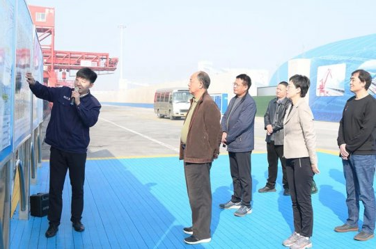 李斌到集团公司相关企业开展主题调研工作