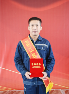状元榜丨汤克龙：扎根矿山苦练功，掘进标兵初练成