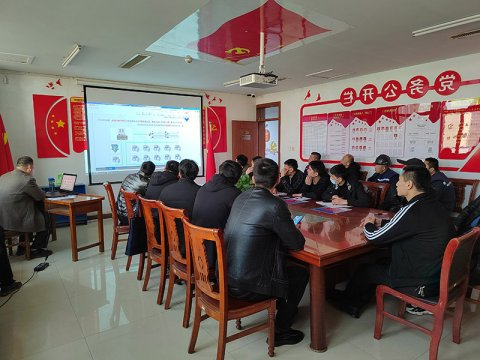 霄云煤矿：开展“靶向”精准培训保障单轨吊安全高效运行