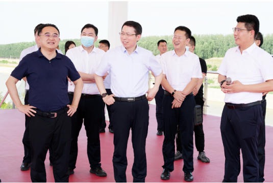 崔宗涛莅临梁山港调研指导工作