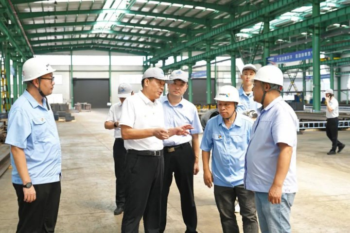 张广宇到跃进港、智慧新钢调研指导工作