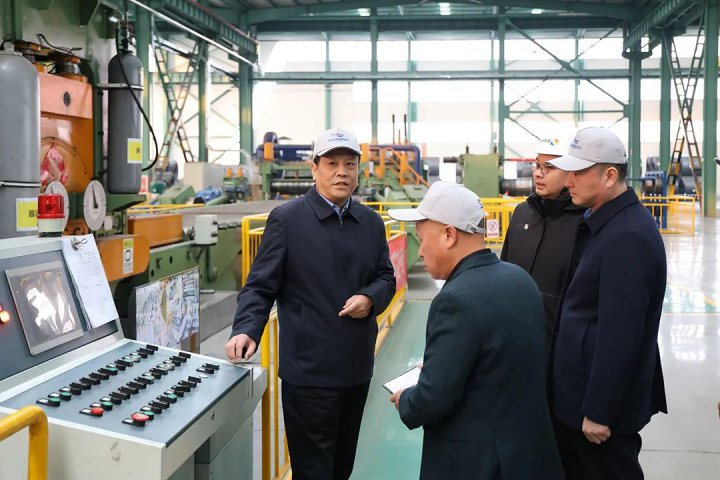 张广宇到智慧新钢调研指导工作